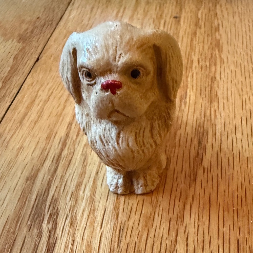 Vtg 40s Pekingese Dog Figurine Red Nose Small Cream Textured Puppy Statue 2 Inch